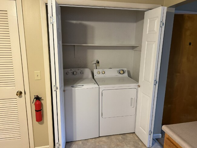 Building Photo - 3024 Piedmont Rd