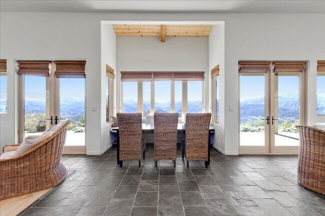 Building Photo - Re-built Cachagua Tuscan Retreat