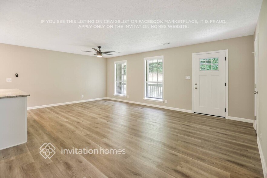 Building Photo - 1589 Mary Lou Ln SE