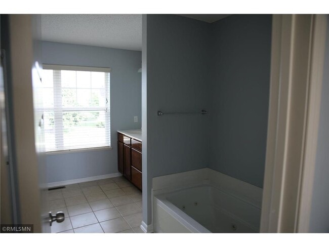 Building Photo - 16513 Dodd Ln