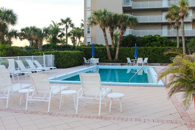 Building Photo - 1616 Ocean Dr