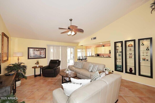 Building Photo - 359 W Brisa Dr