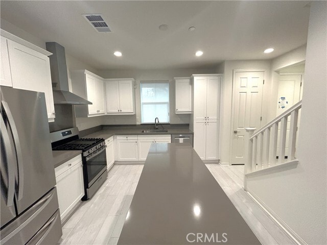 Building Photo - 16134 Paddock Ave