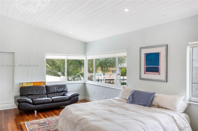 Building Photo - 12515 Palm Rd