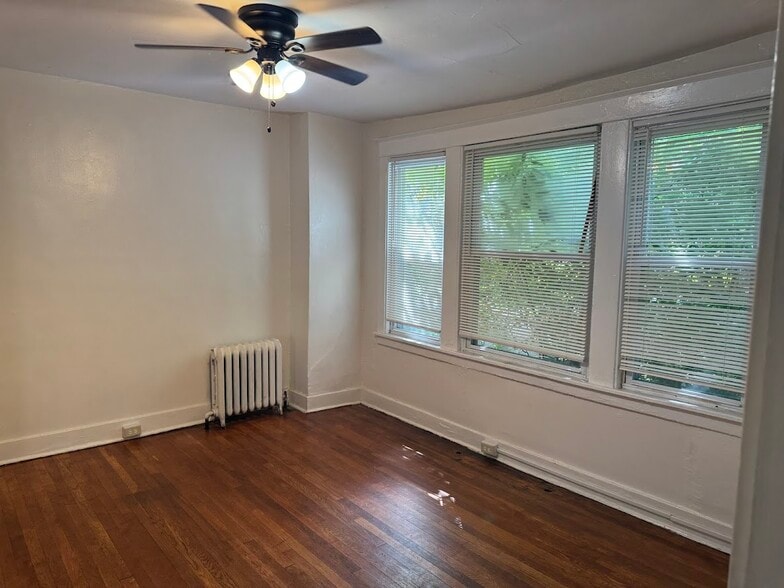 Primary Photo - 5710 Beacon St