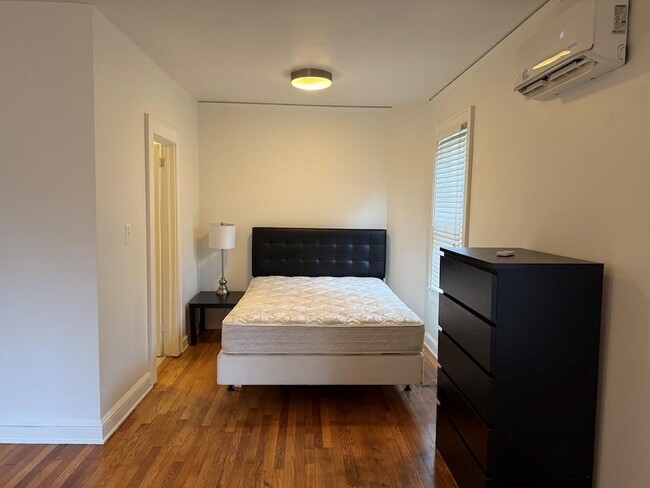 Building Photo - 1854 Virginia Ave