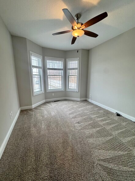 Building Photo - 5058 Pandit Dr