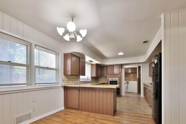Building Photo - 3607 45th St