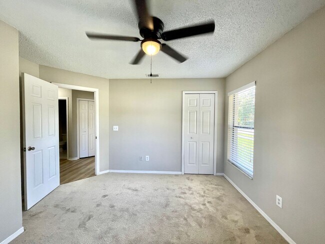 Building Photo - GREAT 3/2 HOME IN OVIEDO STILLWATER SUBDIVISION