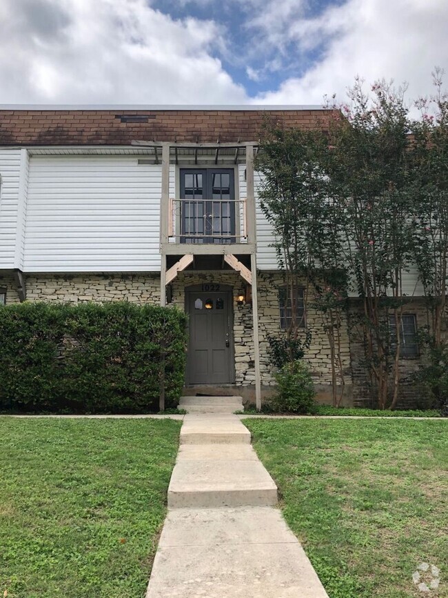Building Photo - 1022 Fabulous Dr
