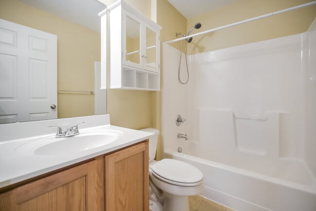 Building Photo - 1215 Creekledge Ct