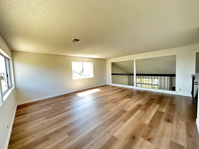 Building Photo - Benicia House in a Desired Location