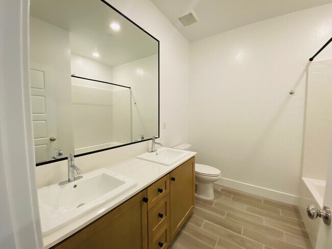 Building Photo - $2,295 + $100 Solar, Copper Ave. & Willow,...