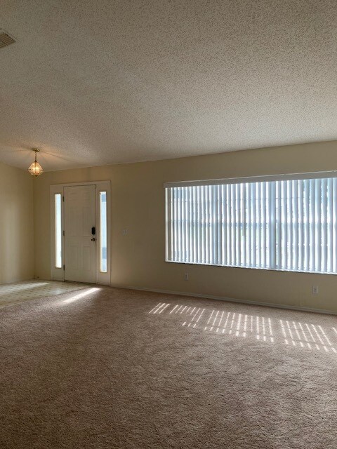 Building Photo - 2292 Harding Cir