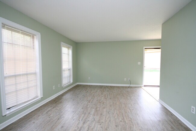 Building Photo - 115a Westscott Dr