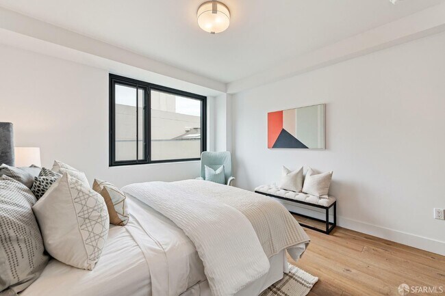 Building Photo - 1450 Franklin St