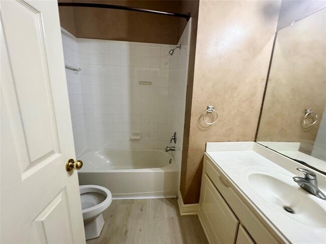 Building Photo - 11711 Canyon Bend Dr