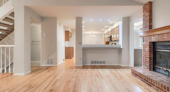 Building Photo - 820 Wycliffe Dr