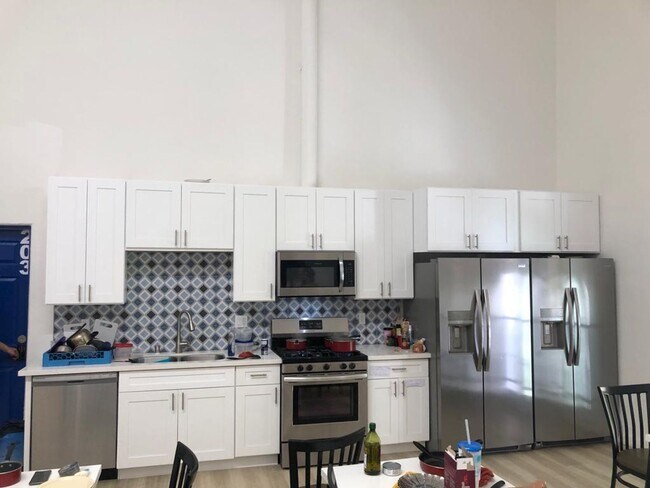 Building Photo - 840 Hilgard Ave