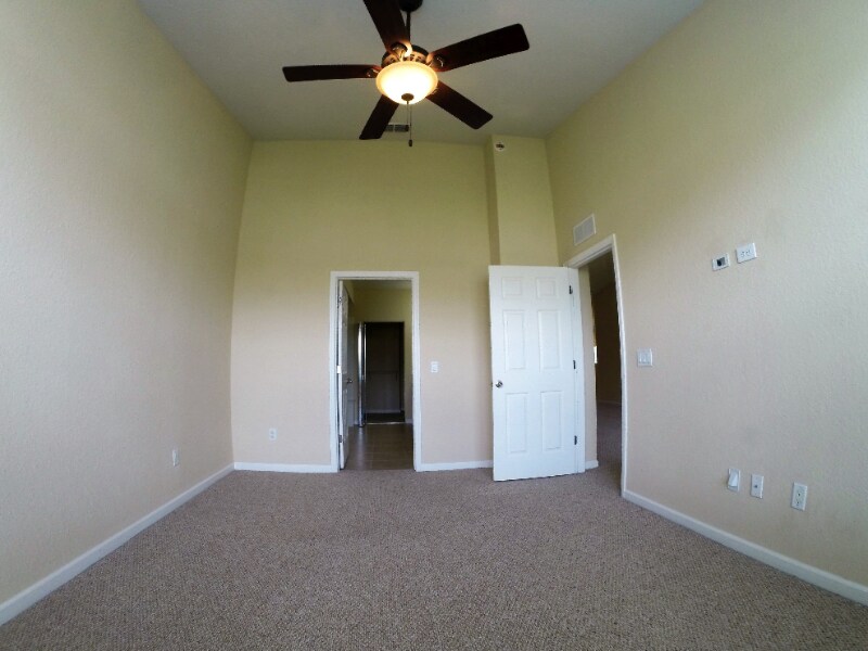 Building Photo - 4525 SW 52nd Cir