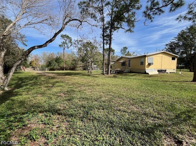 Building Photo - 1170 Wildwood Ave