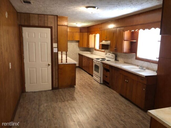 Building Photo - 3 br, 1 bath House - 3315 Suncrest