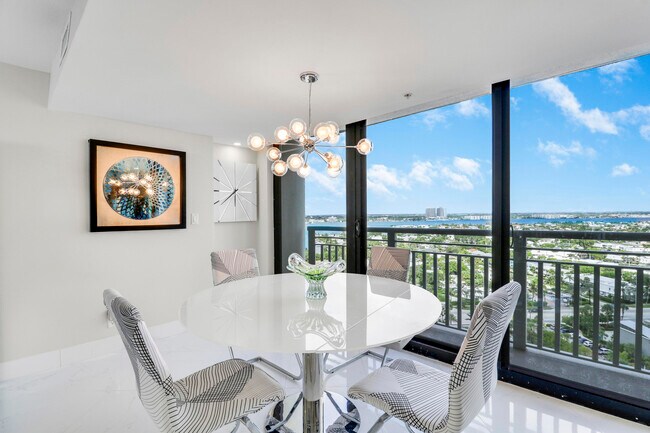 Building Photo - 3000 N Ocean Dr