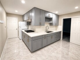 refrigerator microwave include - 2322 Donosa Dr