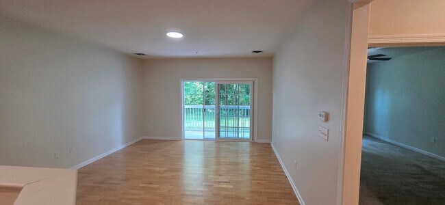 Building Photo - 130 Trotter Rd