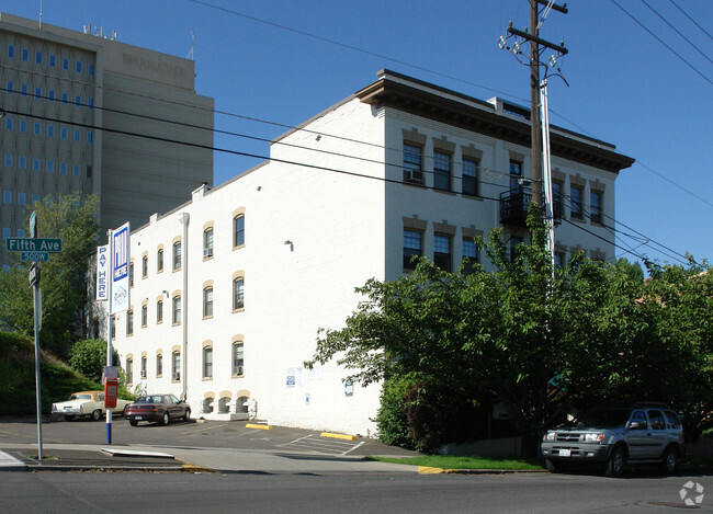 Building Photo - Rennwood Court Apartments