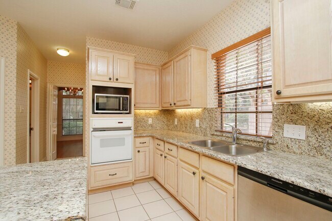 Building Photo - 13618 Shadow Falls Ct