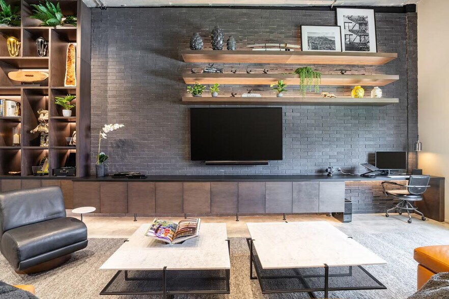 Building Photo - 254 NW 23rd St