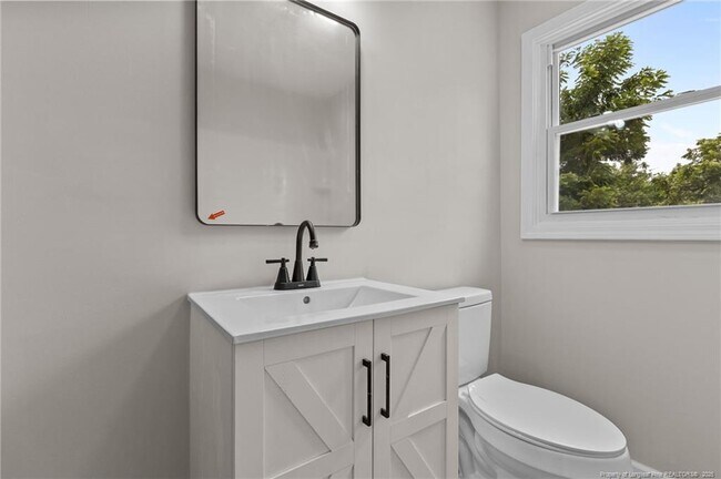 Building Photo - 7326 Hyannis Dr