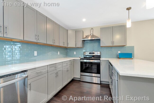 Building Photo - 43 Wright Ave