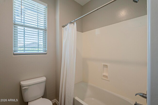 Building Photo - 11628 W Andrew Ln