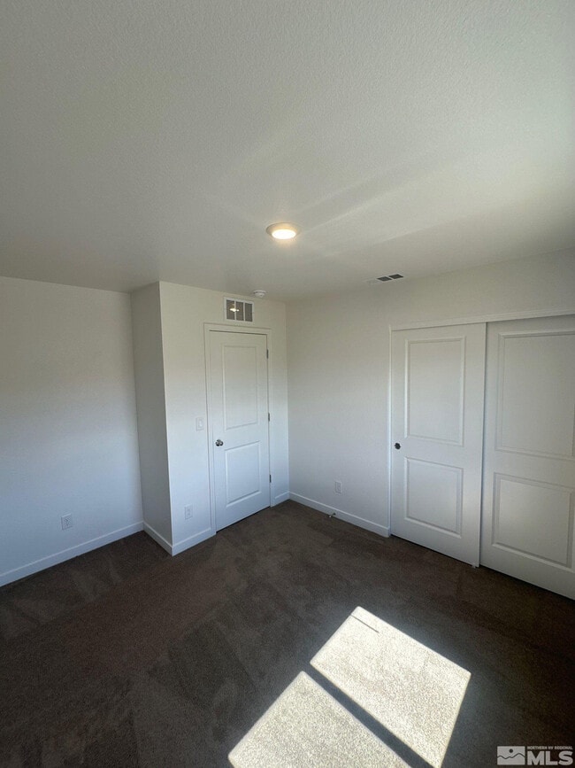 Building Photo - 420 Summer Triangle Dr