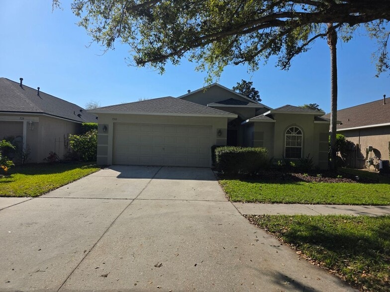 Building Photo - 730 Straw Lake Dr