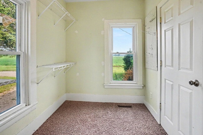 Building Photo - Updated farmhouse with privacy and views
