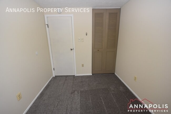 Building Photo - 1604 Revell Downs Dr