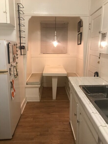 Building Photo - 223 Strand St