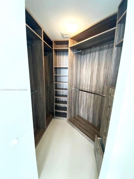 Building Photo - 488 NE 18th St