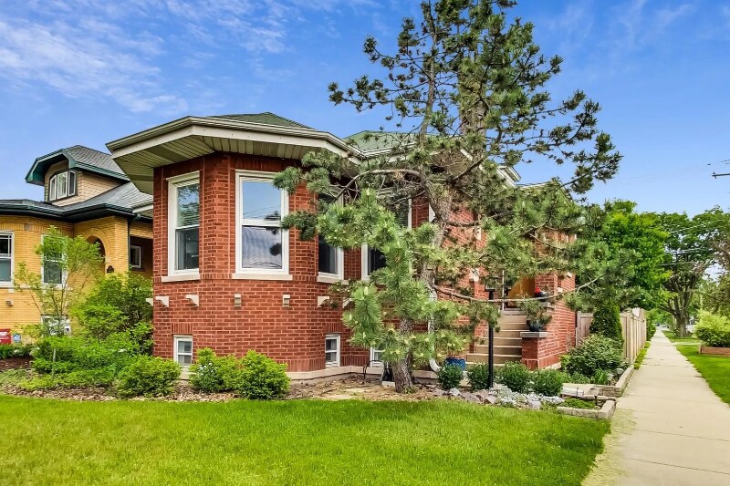 Primary Photo - 21 Le Moyne Pkwy