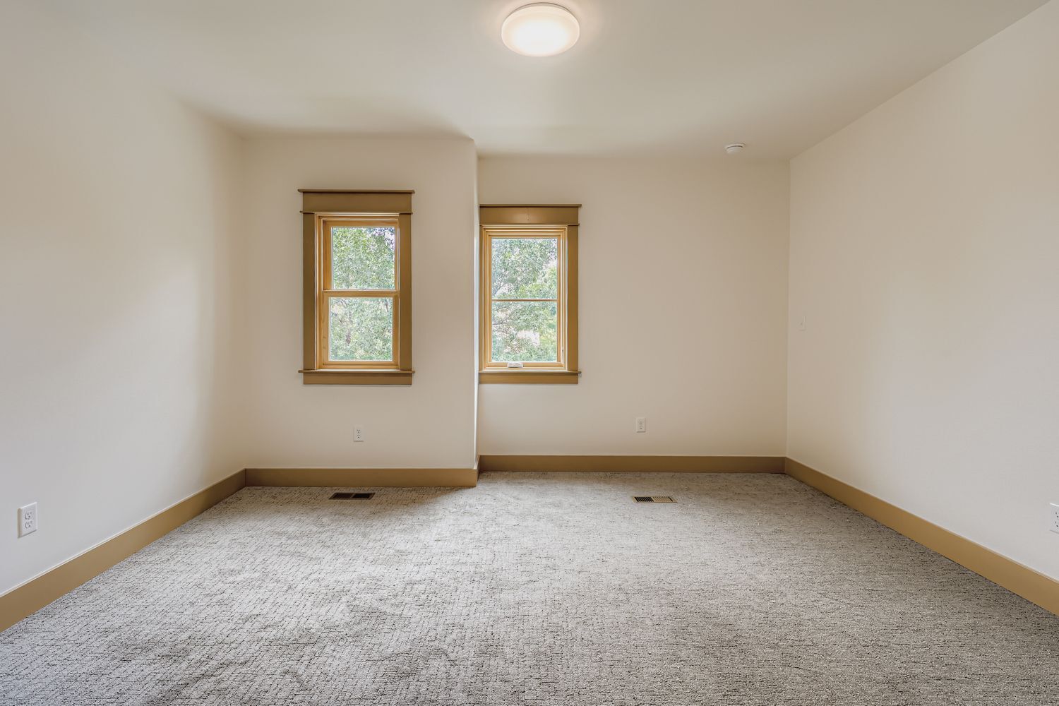 Building Photo - 55 Elati St