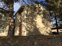 Building Photo - MOVE IN SPECIAL - 1/2 OFF THE 1ST MONTH RE...