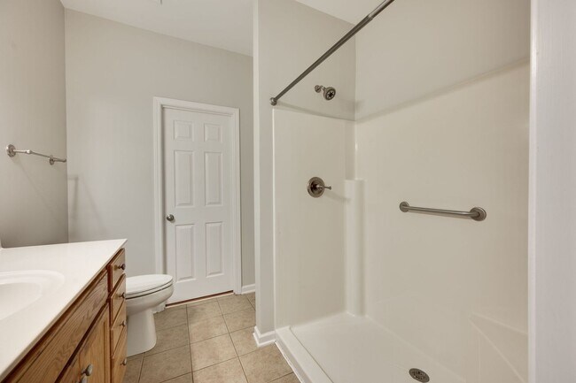 Building Photo - 902 Catlow Ct