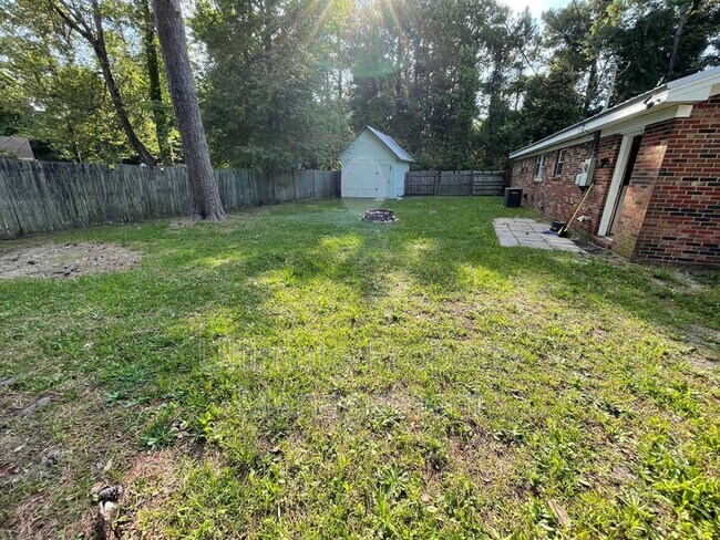 Building Photo - 5810 Solera Rd