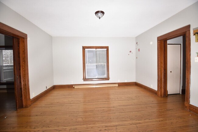 Building Photo - 508 S St Joseph St