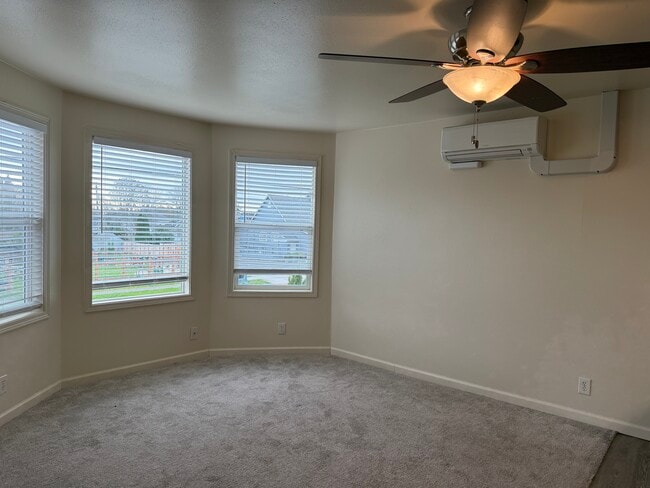 Building Photo - 2156 S M St