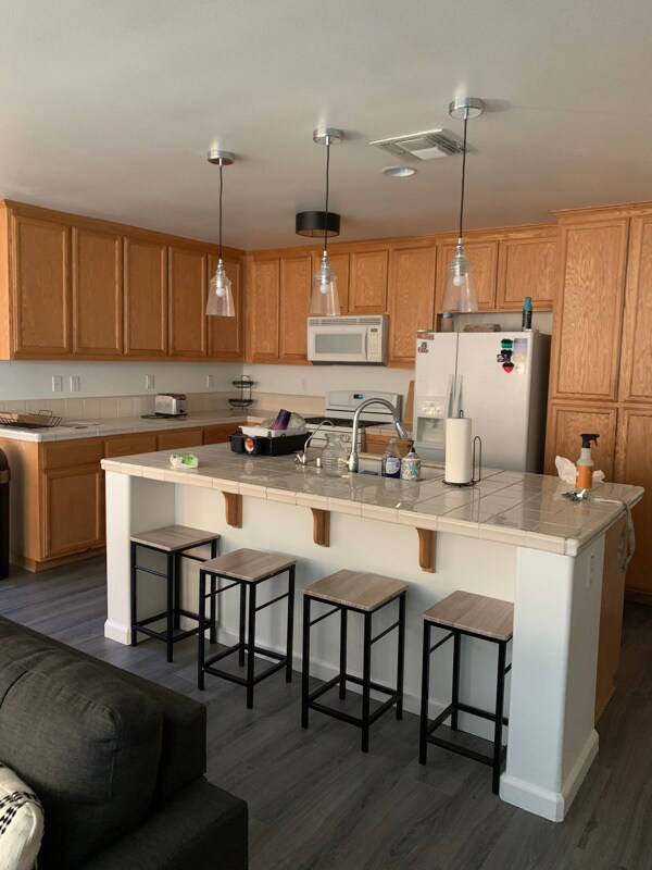 Building Photo - 1382 Riverside Ct