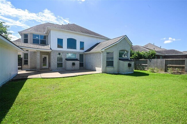 Building Photo - 8707 Westbrook Forest Dr